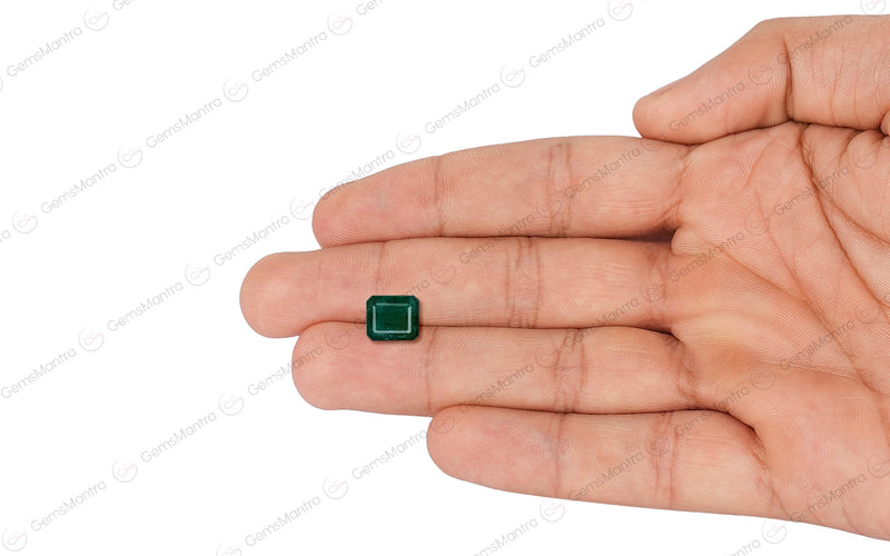 Emerald (7.04 Carats)