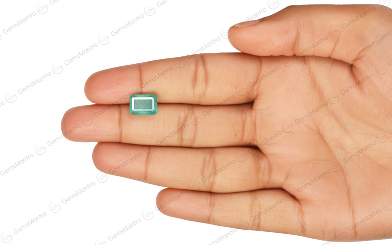 Emerald (3.67 Carats)