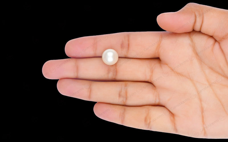 South Sea Pearl - 9.26 Carats