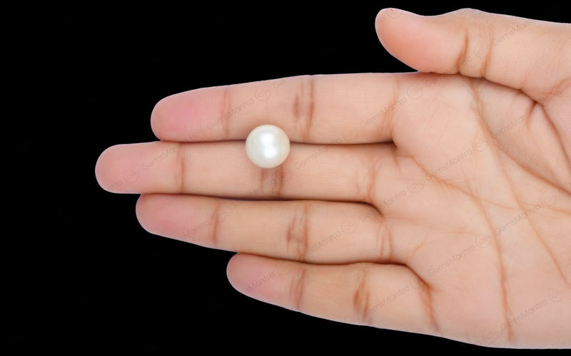 South Sea Pearl - 10.5 Carats