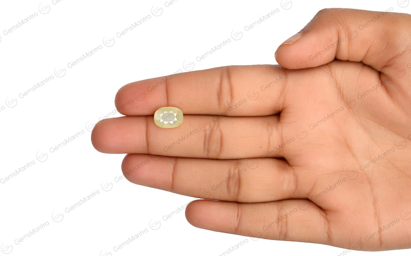 Yellow Sapphire - 3.86 Carats