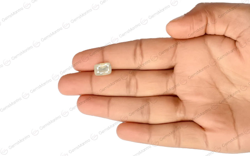 Yellow Sapphire - 4.36 Carats