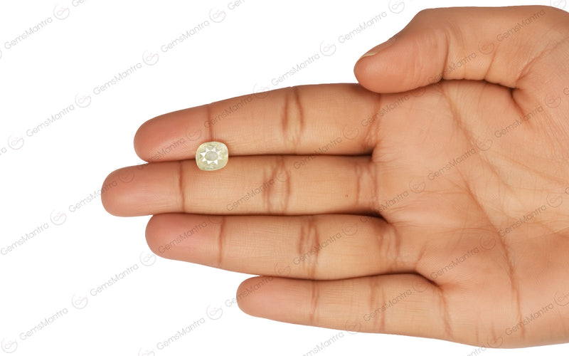 Yellow Sapphire - 3.43 Carats