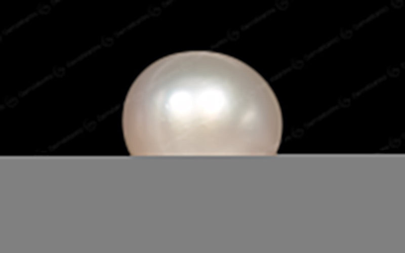South Sea Pearl - 4.84 Carats