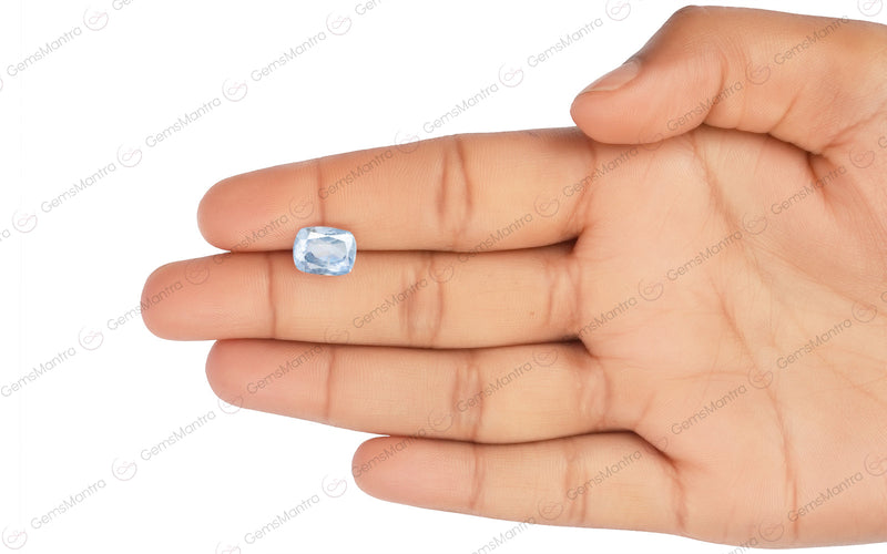 Blue Sapphire - 3.88 Carats