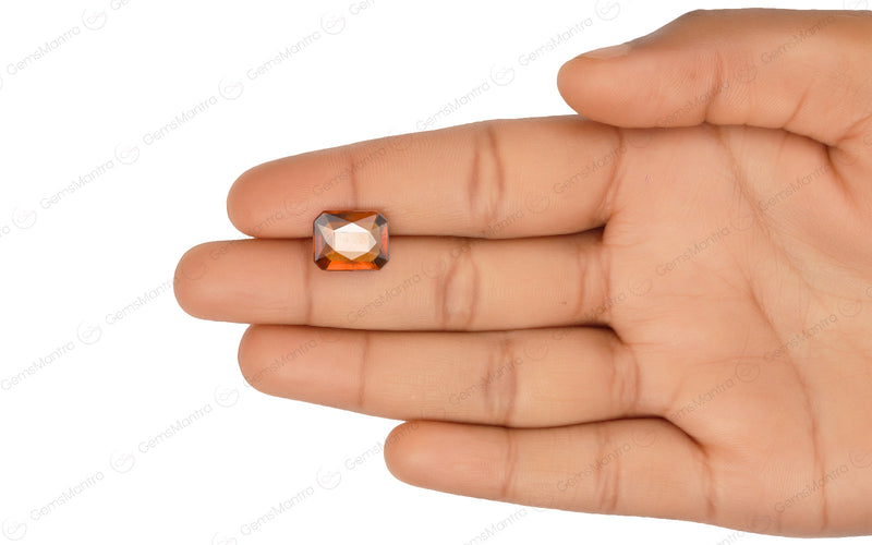 Hessonite - 6.89 Carats
